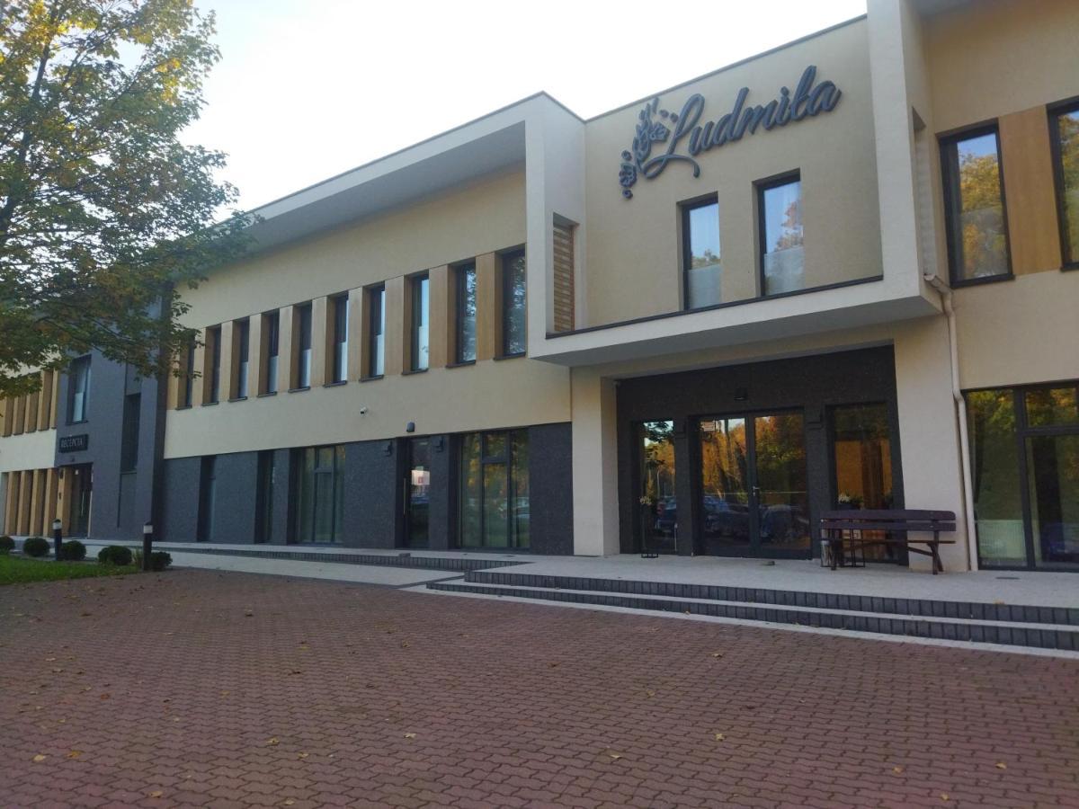 Dom Weselny Ludmila Bed and Breakfast Kraśnik Exterior foto